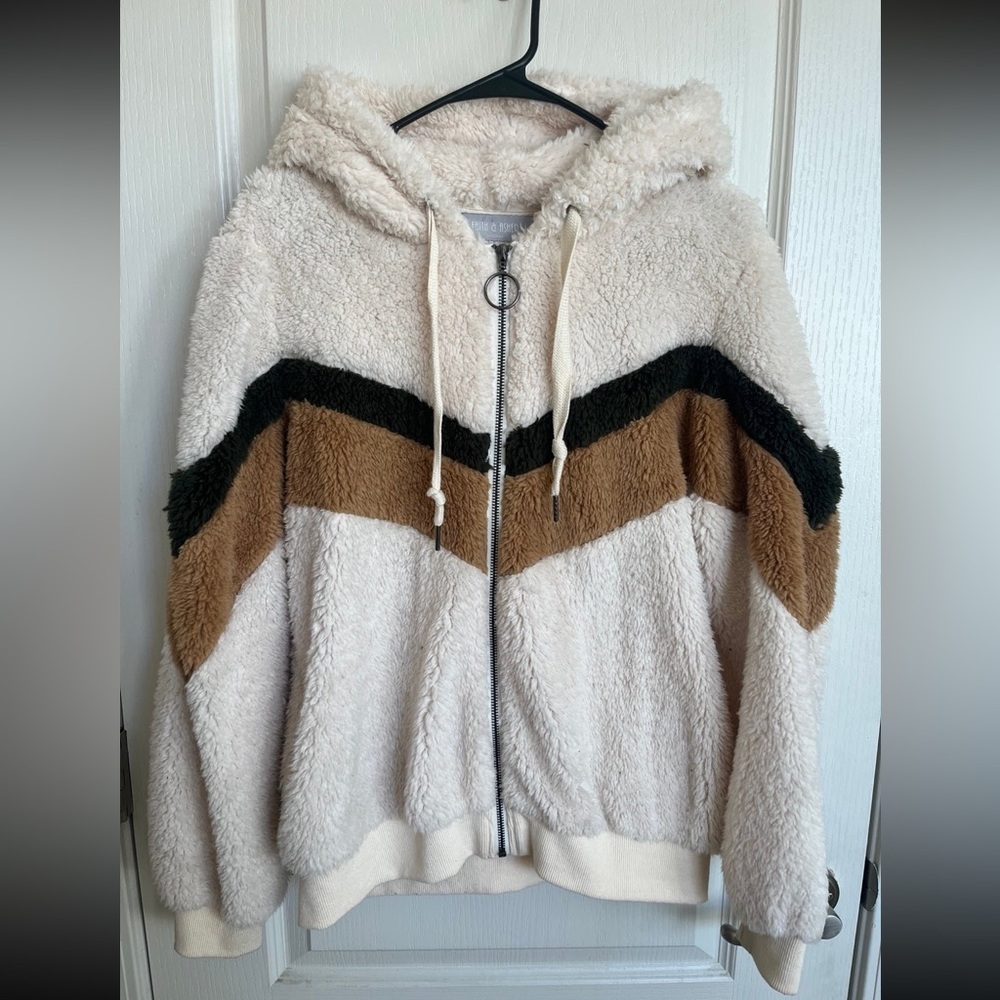 Faith & Asher White Faux Fur Zip Up Jacket